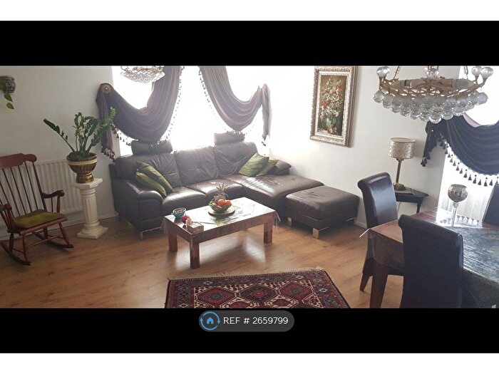 2 Bedroom Flat To Rent In New Hope Road, Smethwick, B66