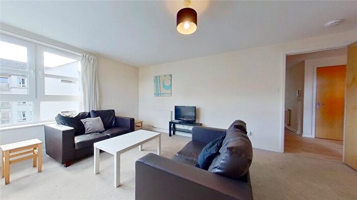 2 Bedroom Flat To Rent In Bethlehem Way, Edinburgh, EH7