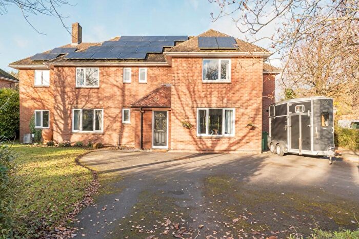 5 Bedroom Detached House To Rent In Beranburh Field Swindon, SN4