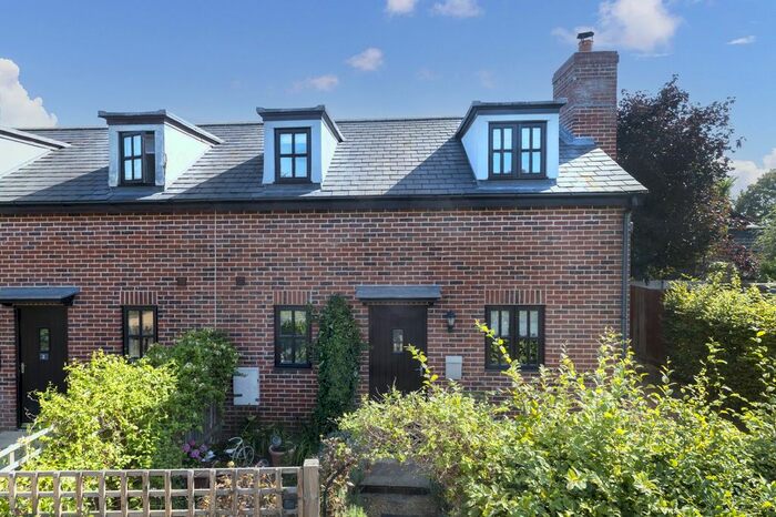 3 Bedroom Semi-Detached House To Rent In Thriplow Road, Fowlmere, SG8