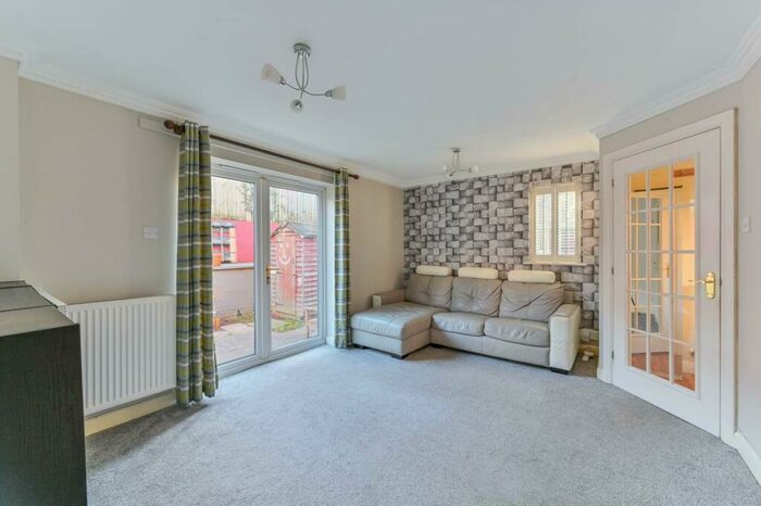 2 Bedroom Semi-Detached House To Rent In Teal Place, Cheam, Sutton, SM1