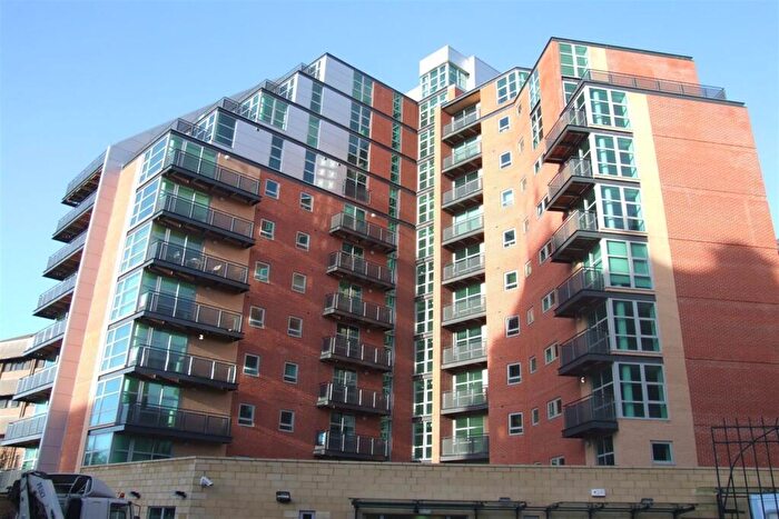 1 Bedroom Apartment To Rent In St George Building, LS1