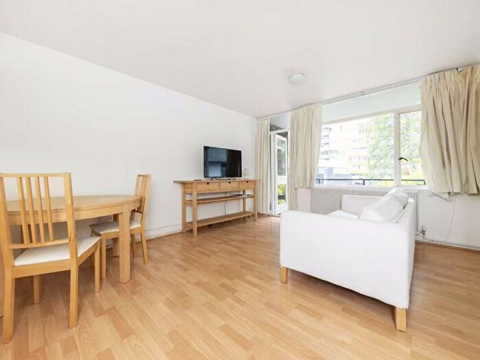 1 Bedroom Flat To Rent In Golden Lane Estate, London, EC1Y