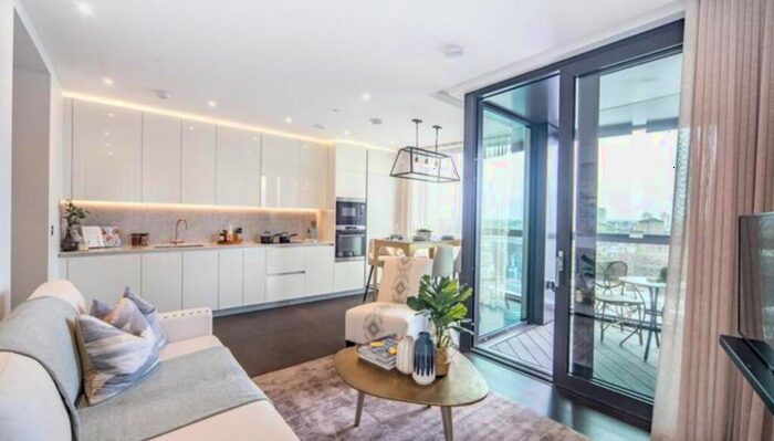 2 Bedroom Apartment To Rent In Thornes House, Charles Clowes Walk, London, SW11