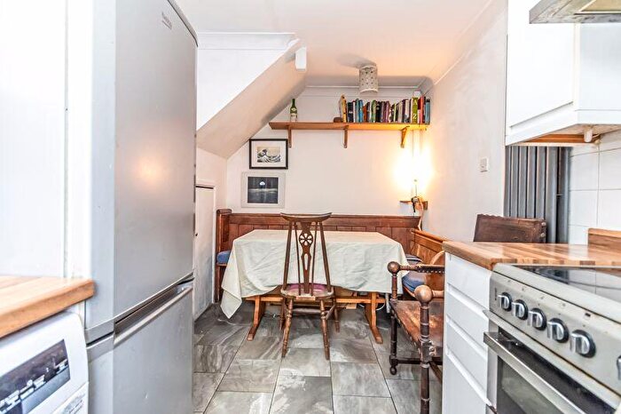 1 Bedroom End Of Terrace House For Sale In Melrose Close, Southsea, PO4