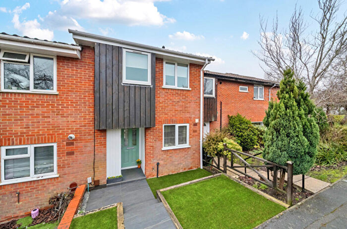 3 Bedroom Terraced House For Sale In Greenham Wood, Bracknell, Berkshire, RG12