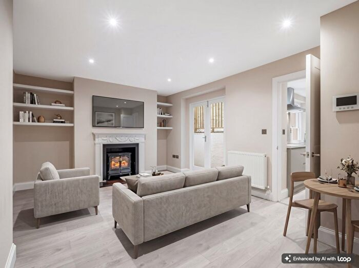 1 Bedroom Flat For Sale In Gordon Place, London, W8