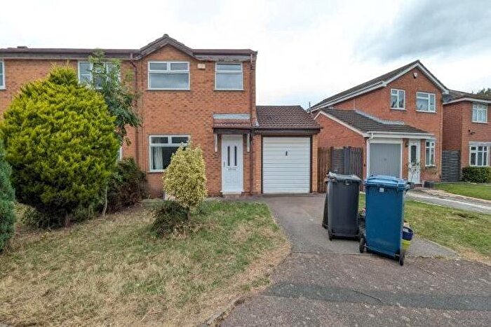 3 Bedroom Semi-Detached House To Rent In Melford Hall Drive, Nottingham, NG2