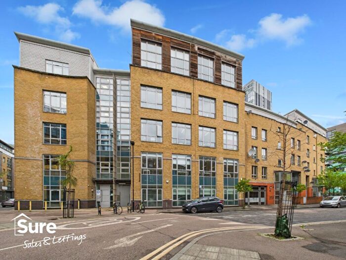 2 Bedroom Apartment To Rent In Provost Street, London, Greater London, N1