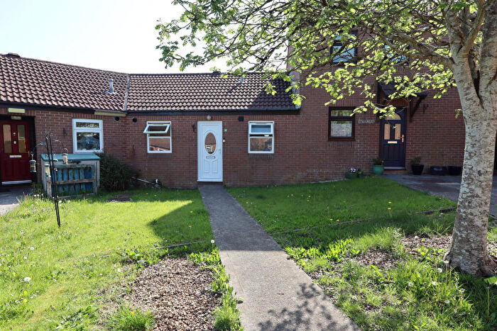 2 Bedroom Bungalow For Sale In Charter Way, Wells, BA5