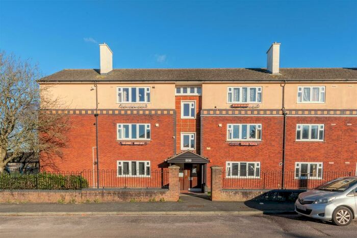 2 Bedroom Apartment To Rent In Cutler Road, Bristol, BS13