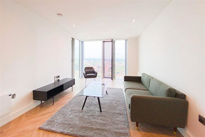 1 Bedroom Apartment To Rent In Elizabeth Tower, Crown Street, M15