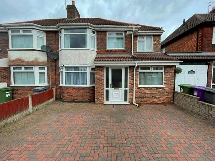 3 Bedroom Semi-Detached House To Rent In Kingsway Road, Wednesfield, Wolverhampton, WV10