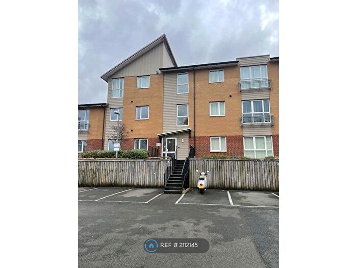 2 Bedroom Flat To Rent In Space, Bristol, BS3
