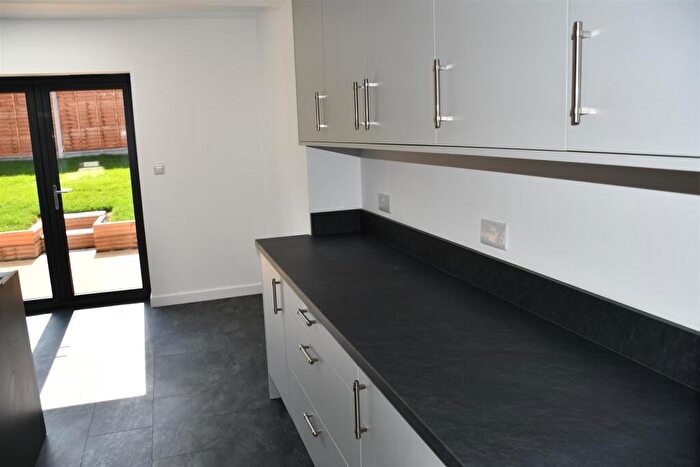 4 Bedroom Detached House For Sale In Cherry Tree Lane, Halesowen, B63