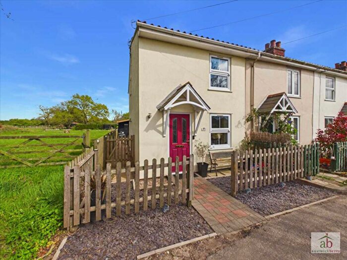 2 Bedroom End Of Terrace House For Sale In Meadow View, Seven Cottages Lane, IP5