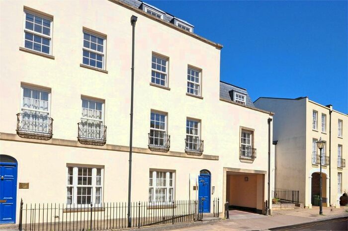 1 Bedroom Flat To Rent In St Georges Place, Cheltenham, GL50