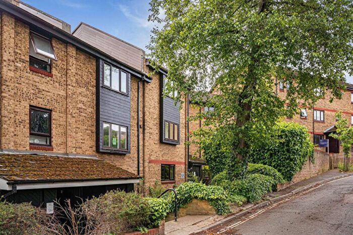 1 Bedroom Apartment For Sale In Bakers Hill, London, E5