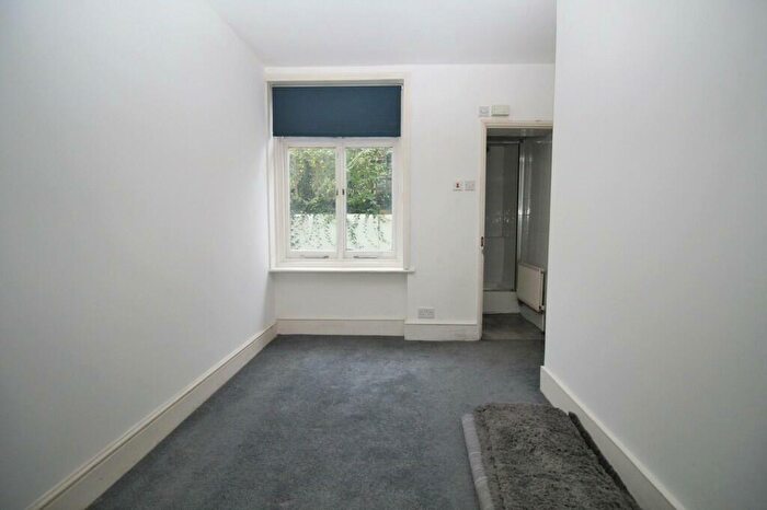 2 Bedroom Apartment To Rent In Old Shoreham Road, Brighton, BN1