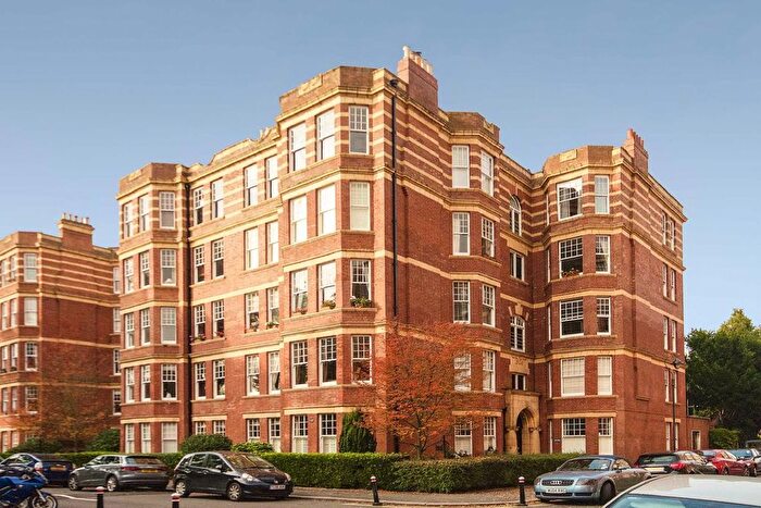 4 Bedroom Flat For Sale In Sutton Court, Chiswick, W4