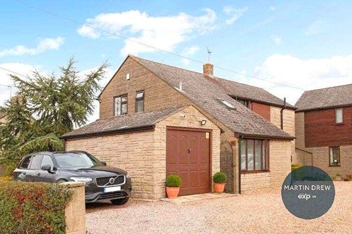 3 Bedroom Detached House For Sale In Norris Road, Upper Arncott, OX25