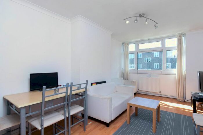 3 Bedroom Flat To Rent In Cautley Avenue, London, SW4