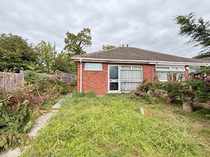 2 Bedroom Bungalow For Sale In Scott Close, Blackpool, FY4