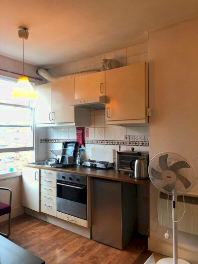 Studio To Rent In Stoke Newington Church Street, London, N16