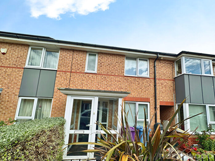 2 Bedroom Town House To Rent In Waterworth Drive, Edge Hill, Liverpool, L7