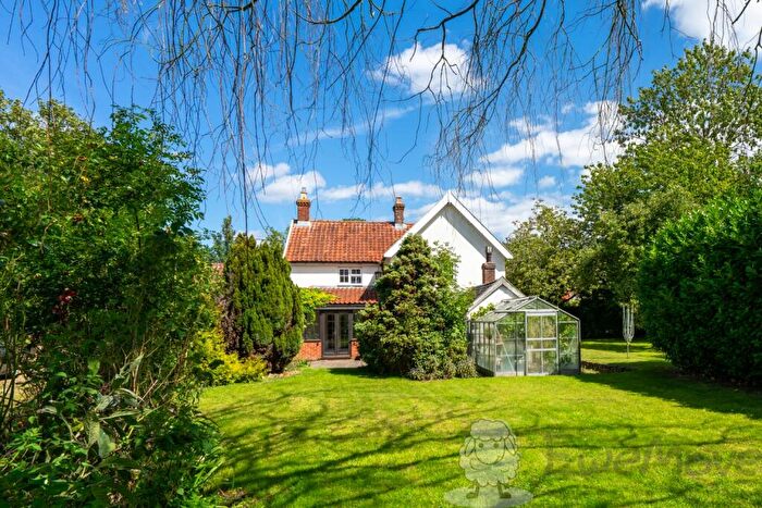 4 Bedroom Character Property For Sale In Bunwell Street, Bunwell, Norwich, Norfolk, NR16