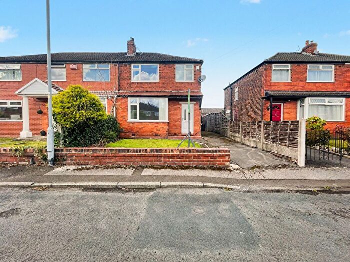 3 Bedroom Semi-Detached House For Sale In Hilltop Avenue, Whitefield, M45