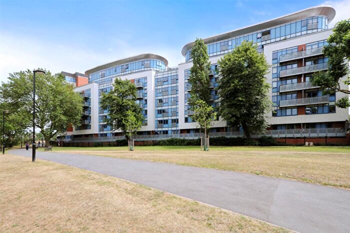 1 Bedroom Apartment To Rent In Roundwood Court, Meath Crescent, London, E2