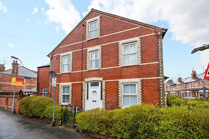 1 Bedroom Flat For Sale In West Reading, Berkshire, RG30