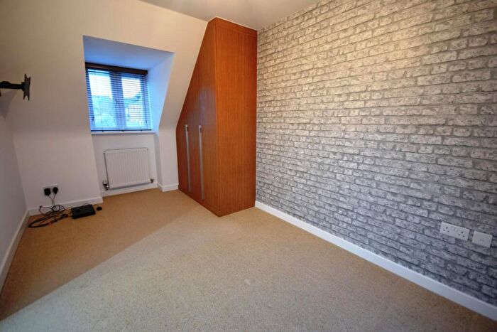 1 Bedroom Flat To Rent In Coach House With Parking & Garage - Ironwood Avenue, Desborough, NN14