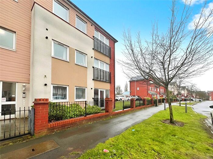 2 Bedroom Flat For Sale In Tumbler Grove, Wolverhampton, West Midlands, WV10