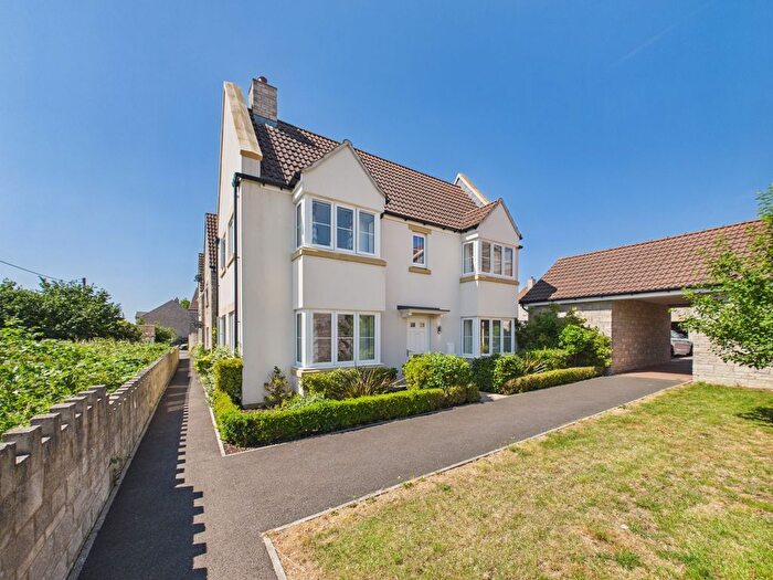 3 Bedroom Detached House For Sale In Bramley Road, Somerton, TA11