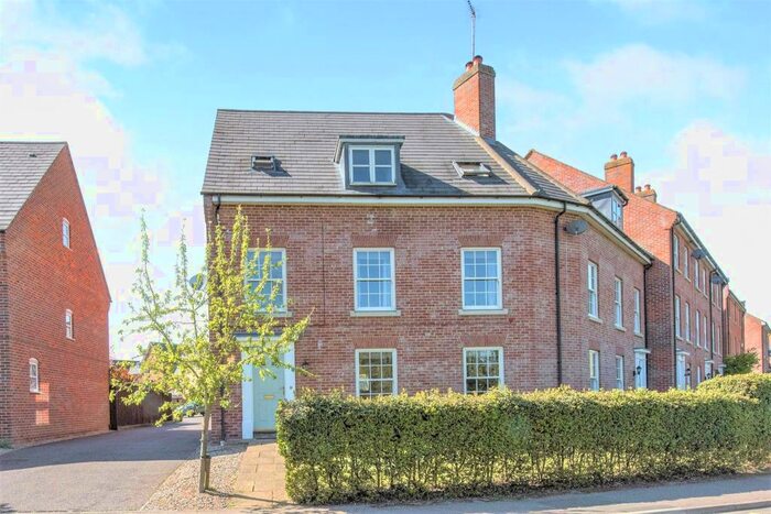 4 Bedroom House To Rent In Barwell Road, Bury St. Edmunds, IP33