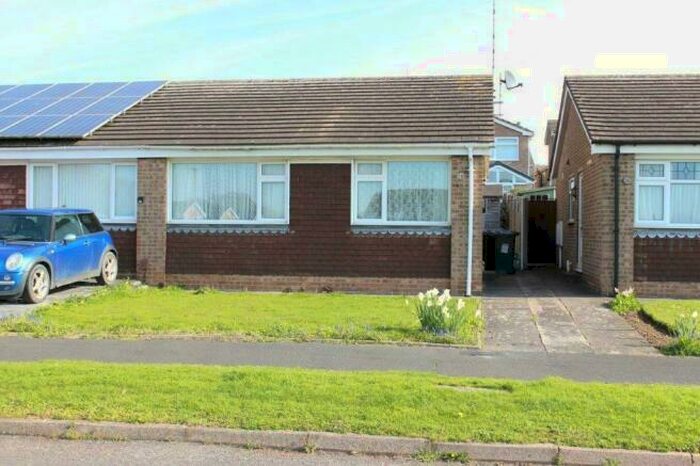 2 Bedroom Bungalow To Rent In Leslie Close, Littleover, Derby, DE23