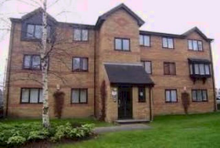 1 Bedroom Flat To Rent In Greenslade Road, Barking, IG11