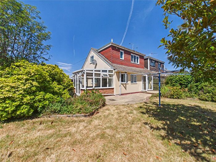 3 Bedroom Bungalow For Sale In Lathcoates Crescent, Chelmsford, Essex, CM2
