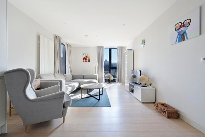 1 Bedroom Flat To Rent In Cutter House, Royal Wharf, London, E16