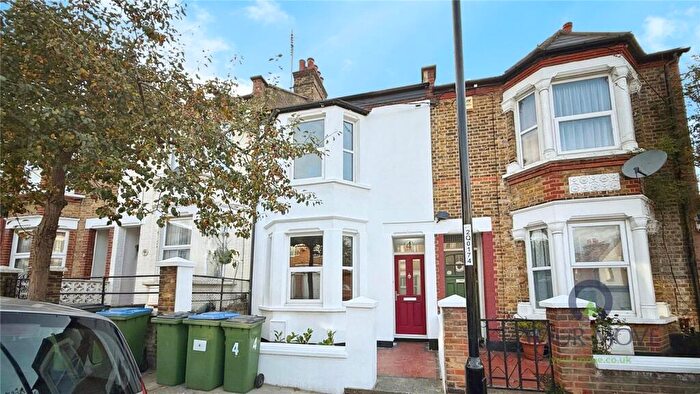 5 Bedroom Terraced House To Rent In Owenite Street, London, SE2