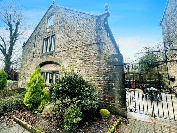 2 Bedroom House To Rent In Kildwick Hall Mews, Kildwick, Keighley, Uk, BD20