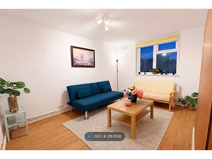 2 Bedroom Flat To Rent In Portnall Road, London, W9