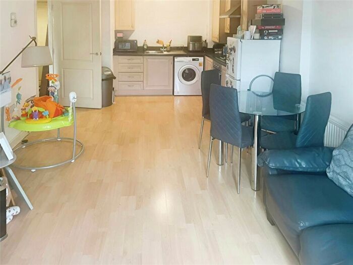 1 Bedroom Flat For Sale In High Street, Rochester, Kent, ME1