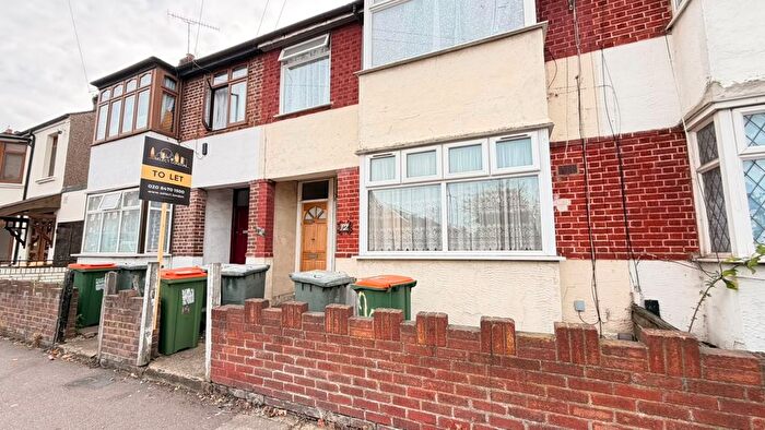 1 Bedroom Flat To Rent In Vicarage Lane, London, E6