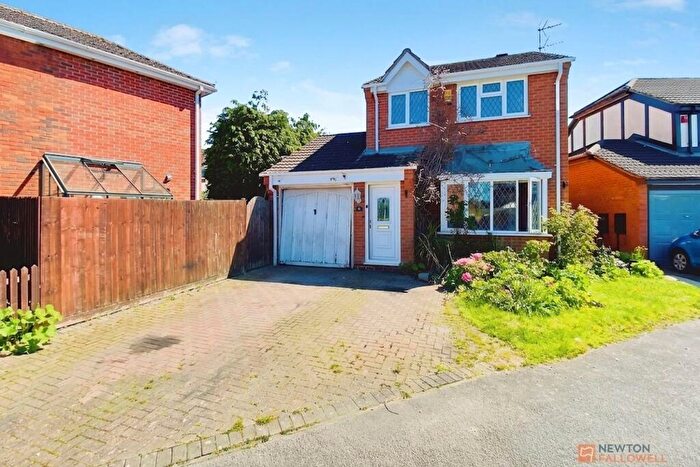 3 Bedroom Detached House For Sale In Ambergate Close, Broughton Astley, LE9