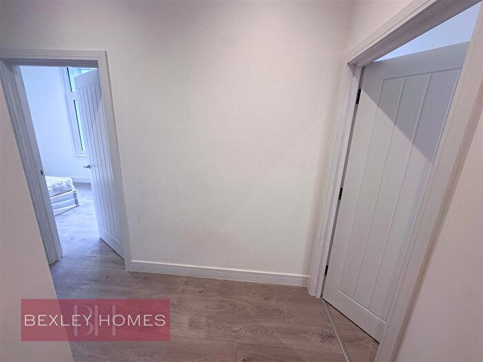 1 Bedroom Flat To Rent In Middle Row, Maidstone, ME14