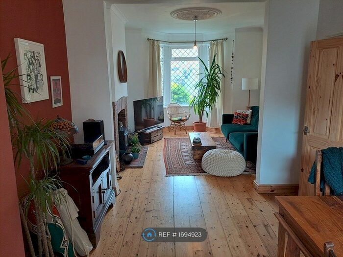 2 Bedroom Terraced House To Rent In Whitehall Road, Bristol, BS5