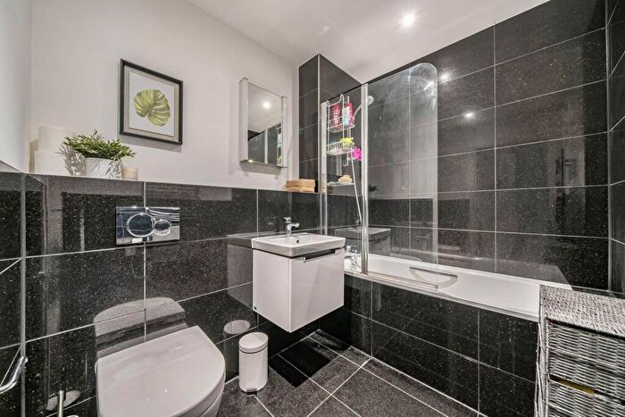 1 Bedroom Flat For Sale In Scarbrook Road, Croydon, CR0